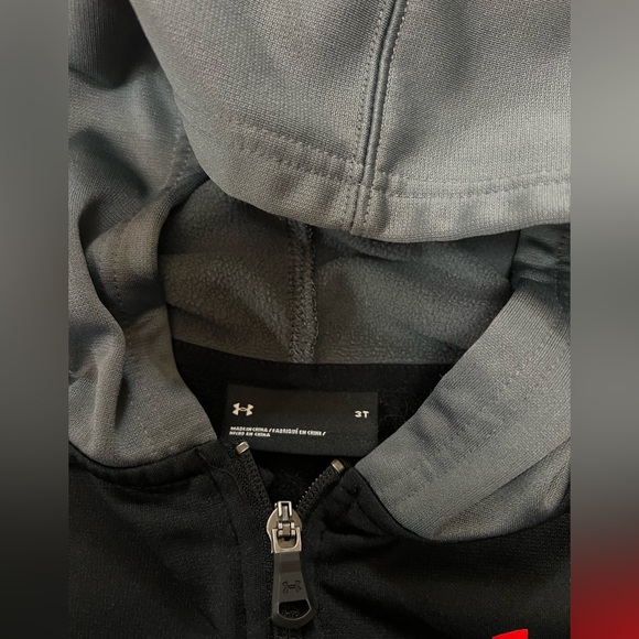 Under Armour hoodie size 3T - Picture 2 of 4